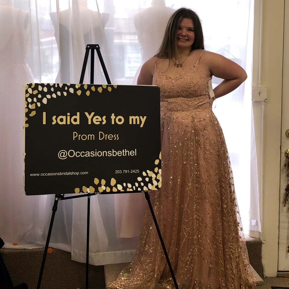 Prom dress - Picture 4 of 6